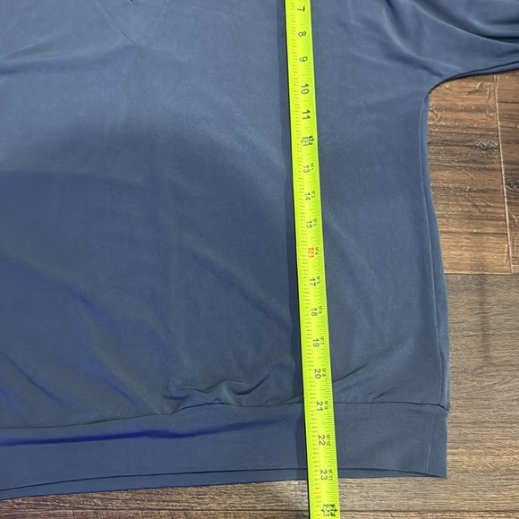 Tahari NWT Top with Chain front detail, soft and comfy! - Picture 9 of 9